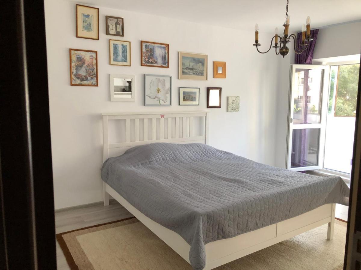 Le Garçon de Cristina-Simple,Quiet,Spacious Studio Bucarest Extérieur photo