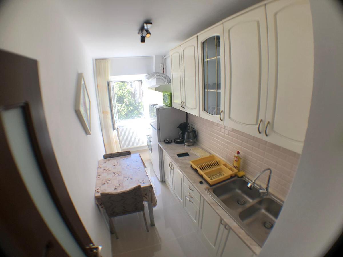 Le Garçon de Cristina-Simple,Quiet,Spacious Studio Bucarest Extérieur photo