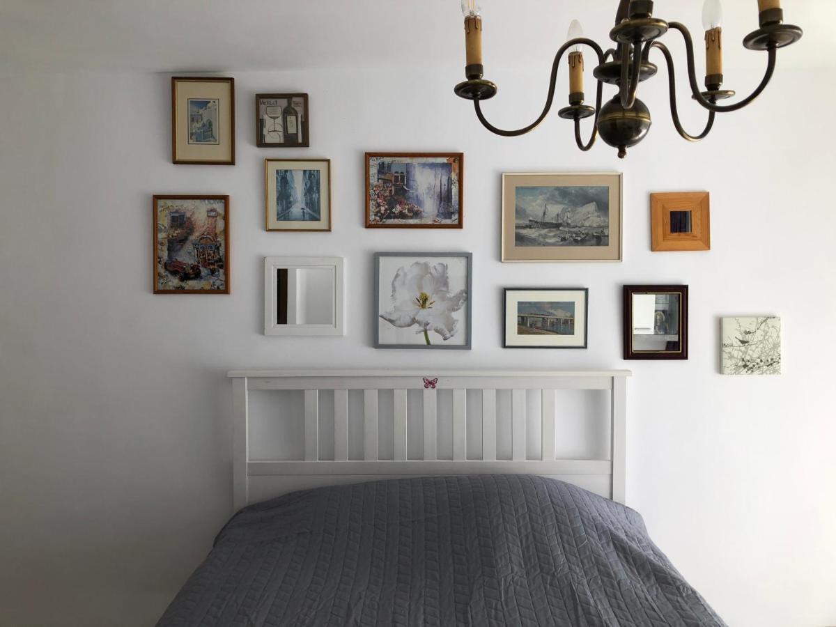 Le Garçon de Cristina-Simple,Quiet,Spacious Studio Bucarest Extérieur photo