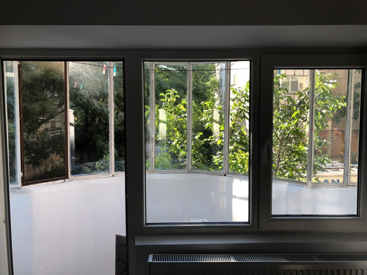 Le Garçon de Cristina-Simple,Quiet,Spacious Studio Bucarest Extérieur photo